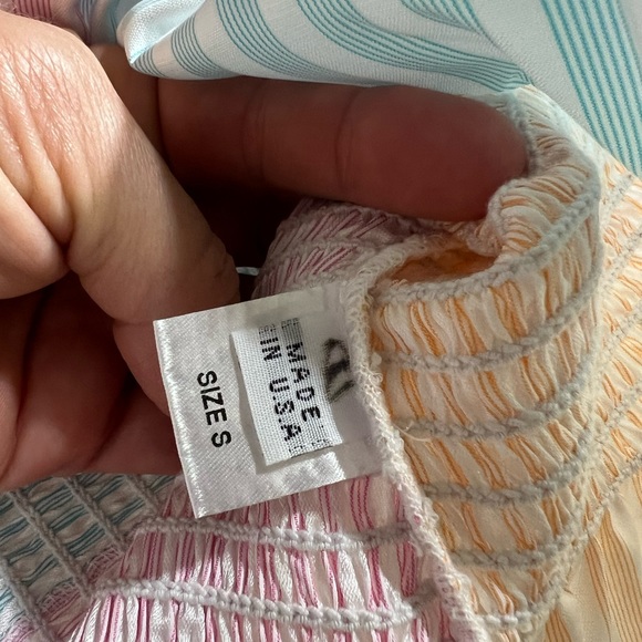 NWT Petersyn top S💕 - Picture 2 of 4